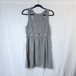 Short Patterned Day Dress (Gray)